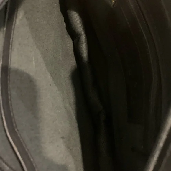 Kenneth Cole crossbody-black - Picture 4 of 9